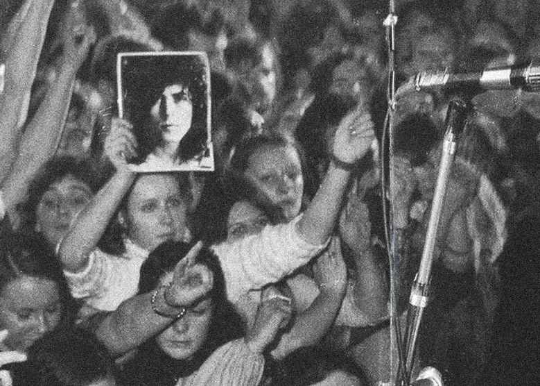 T-Rex-crowd-1972